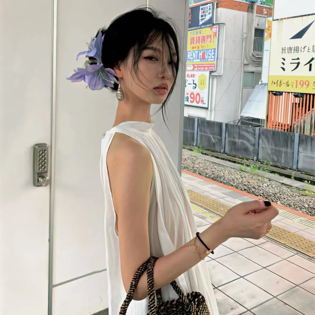 红楼梦第二部:黛玉葬花